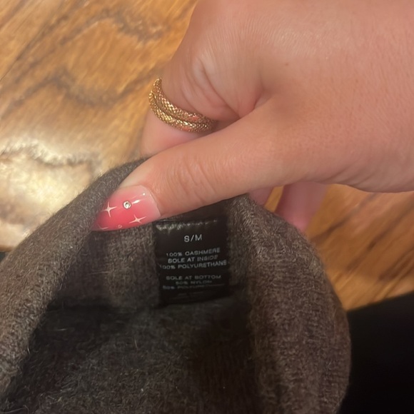 Naked Cashmere Woman’s Grey Slippers Size S/M - Picture 6 of 6